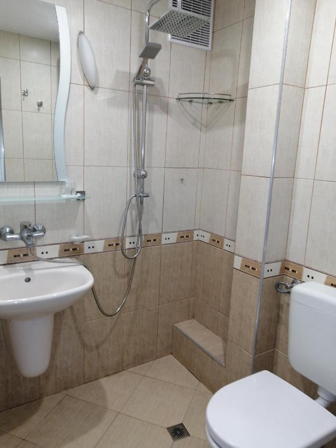 Yanakiev'S Central Apartment 布尔加斯 外观 照片